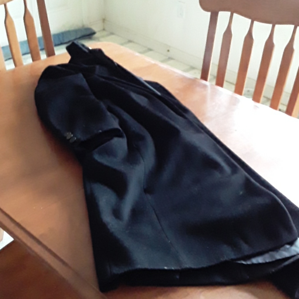 Coat - Picture 6 of 6